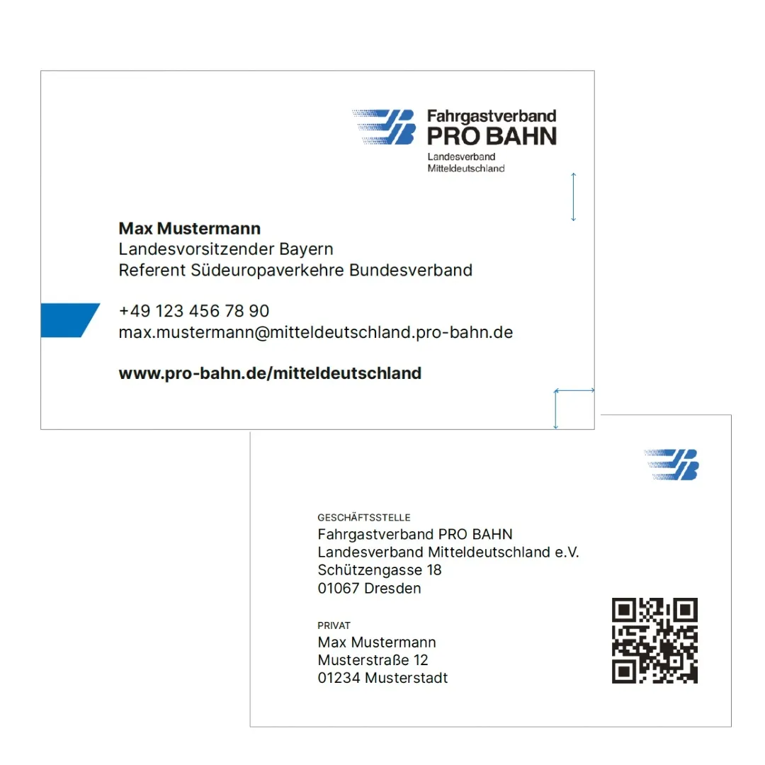 Vorder- und Rückseite einer individualisierten PRO-BAHN-Visitenkarte mit Kontaktdaten und QR-Code